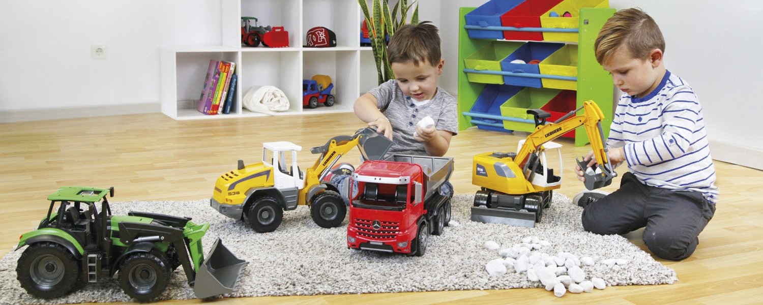 Građevinske mašine na jednom mestu.